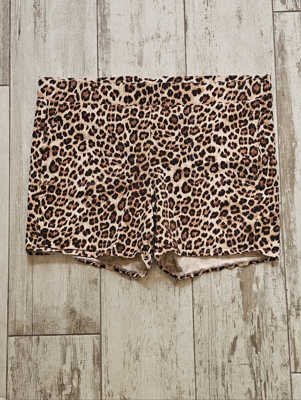 Torrid Leopard Print Stretch Shorts - Tan & Black 4X